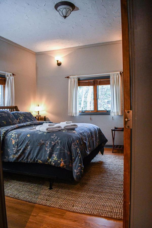 Brook Road Cabin Goshen المظهر الخارجي الصورة